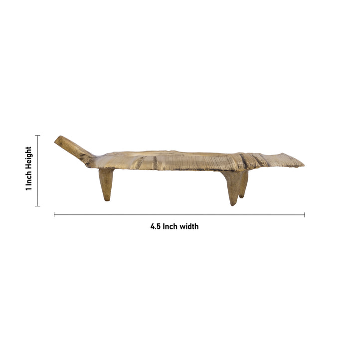 Brass Shankh Stand - 1 x 4.5 Inches | Shankh Rakhne Ka Stand/ Shankh Holder for Pooja/ 90 Gms Approx