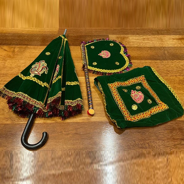 Kasi Yathra Set Velvet 22 Inch