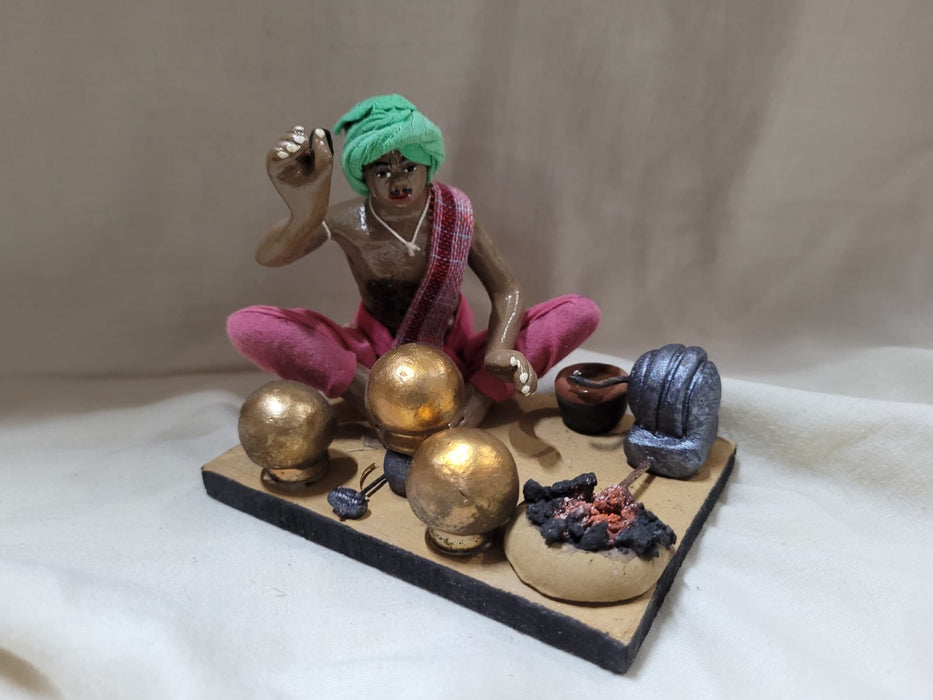 Lohar (Blacksmith) Seller