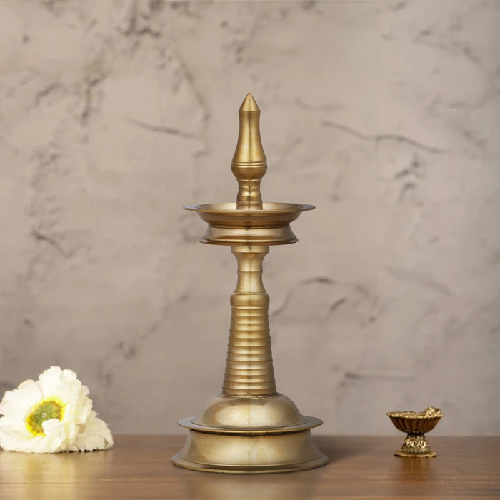 Kerala Vilakku - 7 x 4 Inches | Nilavilakku / Brass Kerala Kuthu Vilakku / Kerala Lamp for Pooja