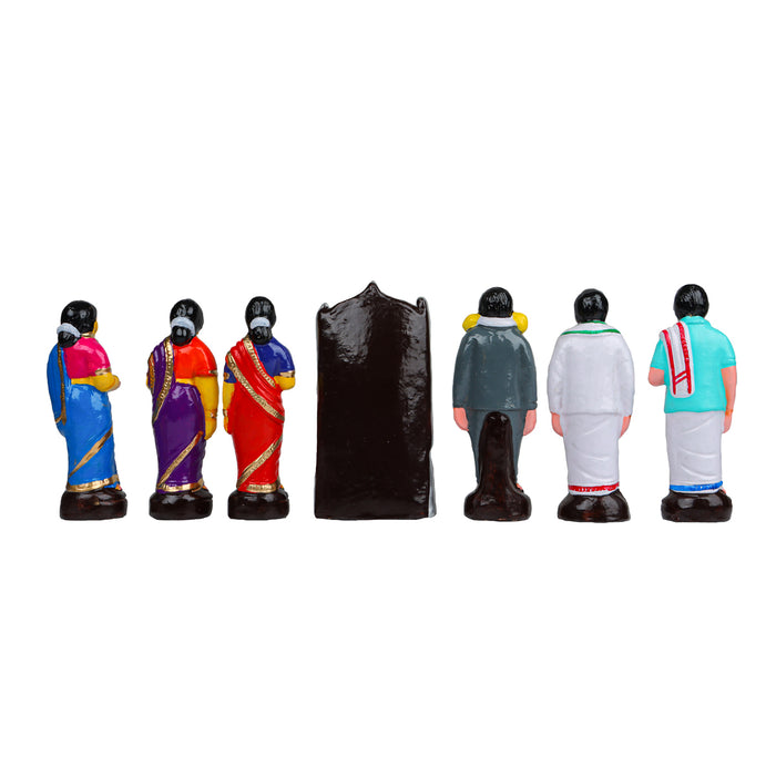 Valaikappu Clay Golu Bommai Set - 8 x 4 Inches | 17 Pcs/ Giri Golu Doll/ Navaratri Golu Bomma/ Gombe