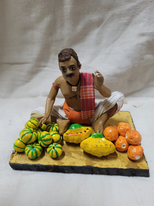 FRUIT SELER SMALL (MEN)